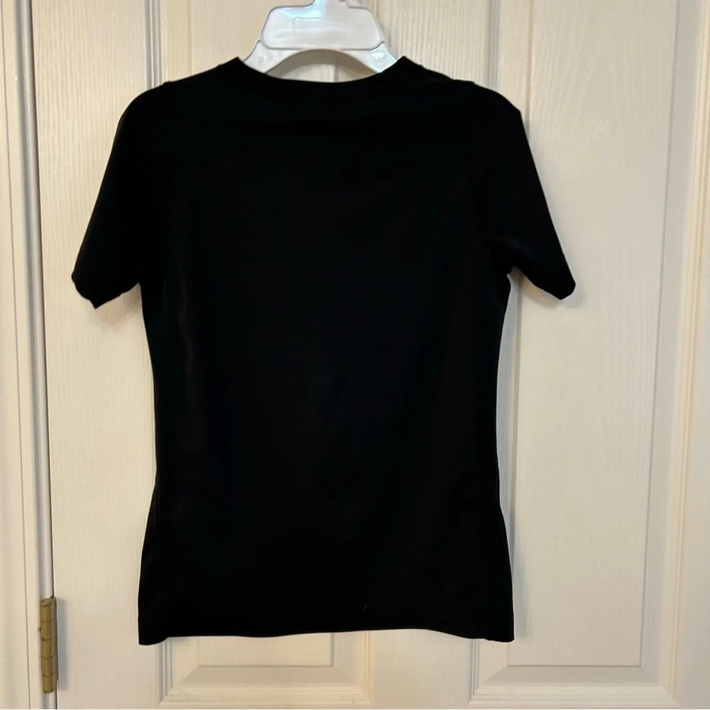 Nike big boys Dri-Fit short sleeve top Size M in Black